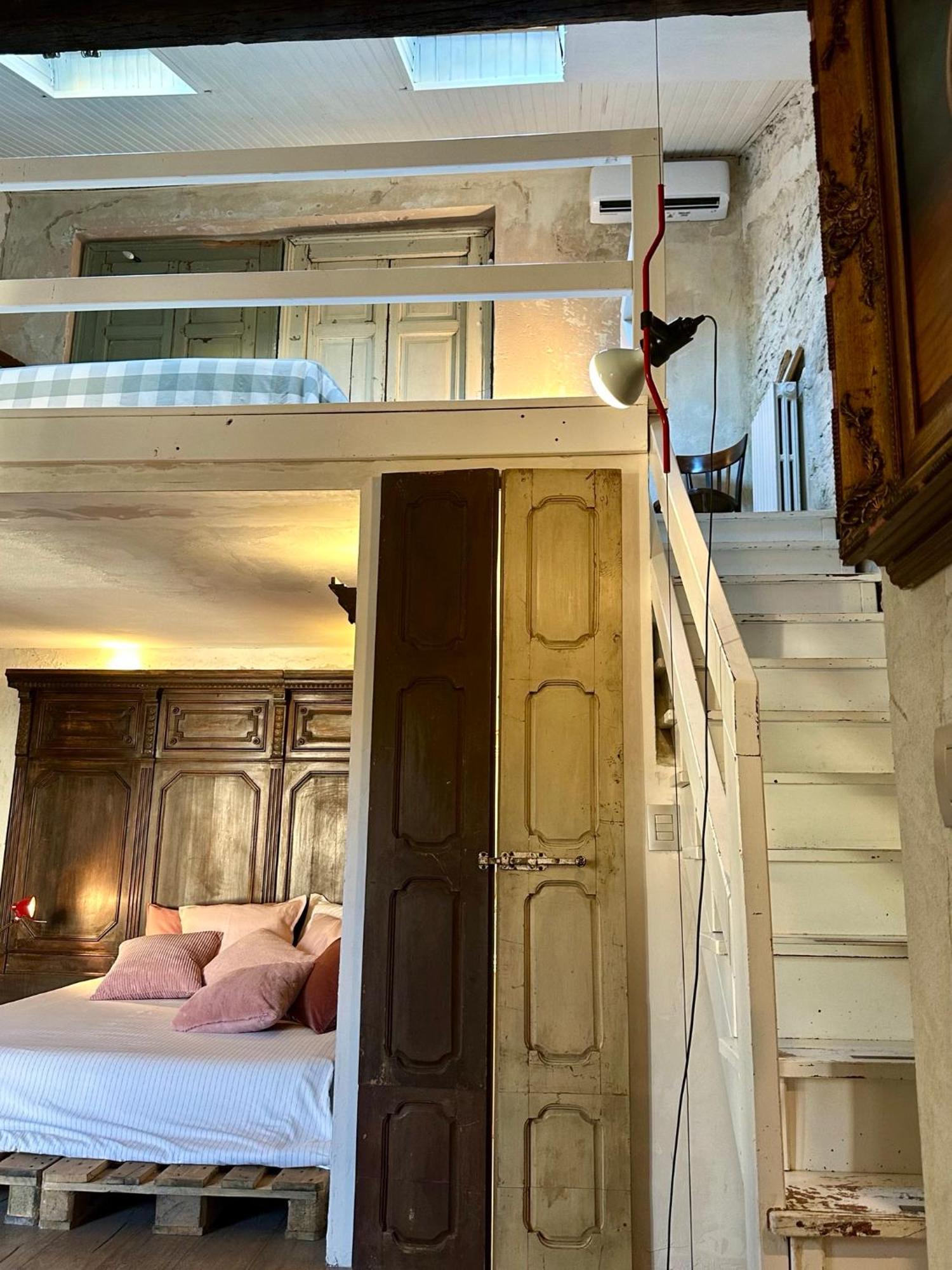 Charming And Design Attic Loft Central Milan In Coolest Area Navigli Ticinese Dış mekan fotoğraf